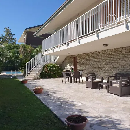 Open Space Con Piscina