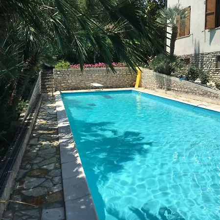 Open Space Con Piscina * Campofilone