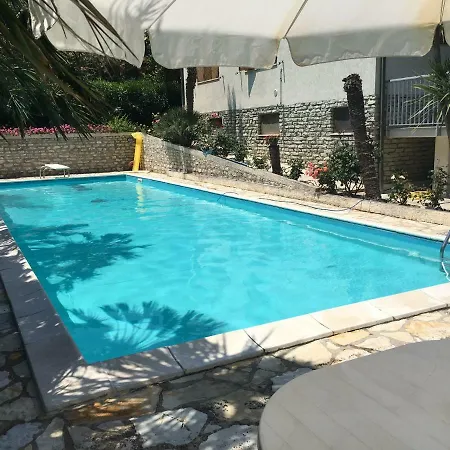 Open Space Con Piscina * Campofilone